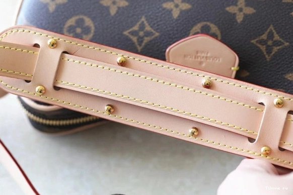 Affordable MM Croissant LOUIS VUITTON 0719